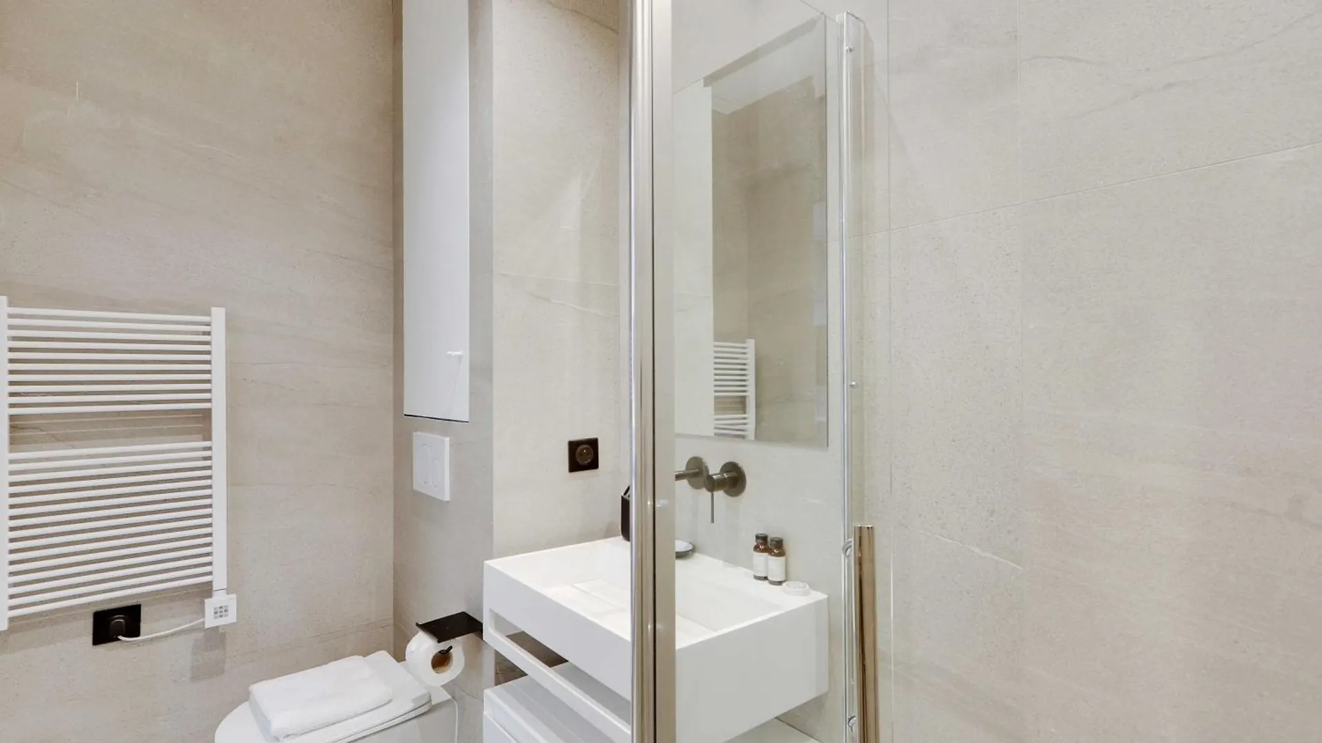 Apartment Ideally Located In The Heart Of