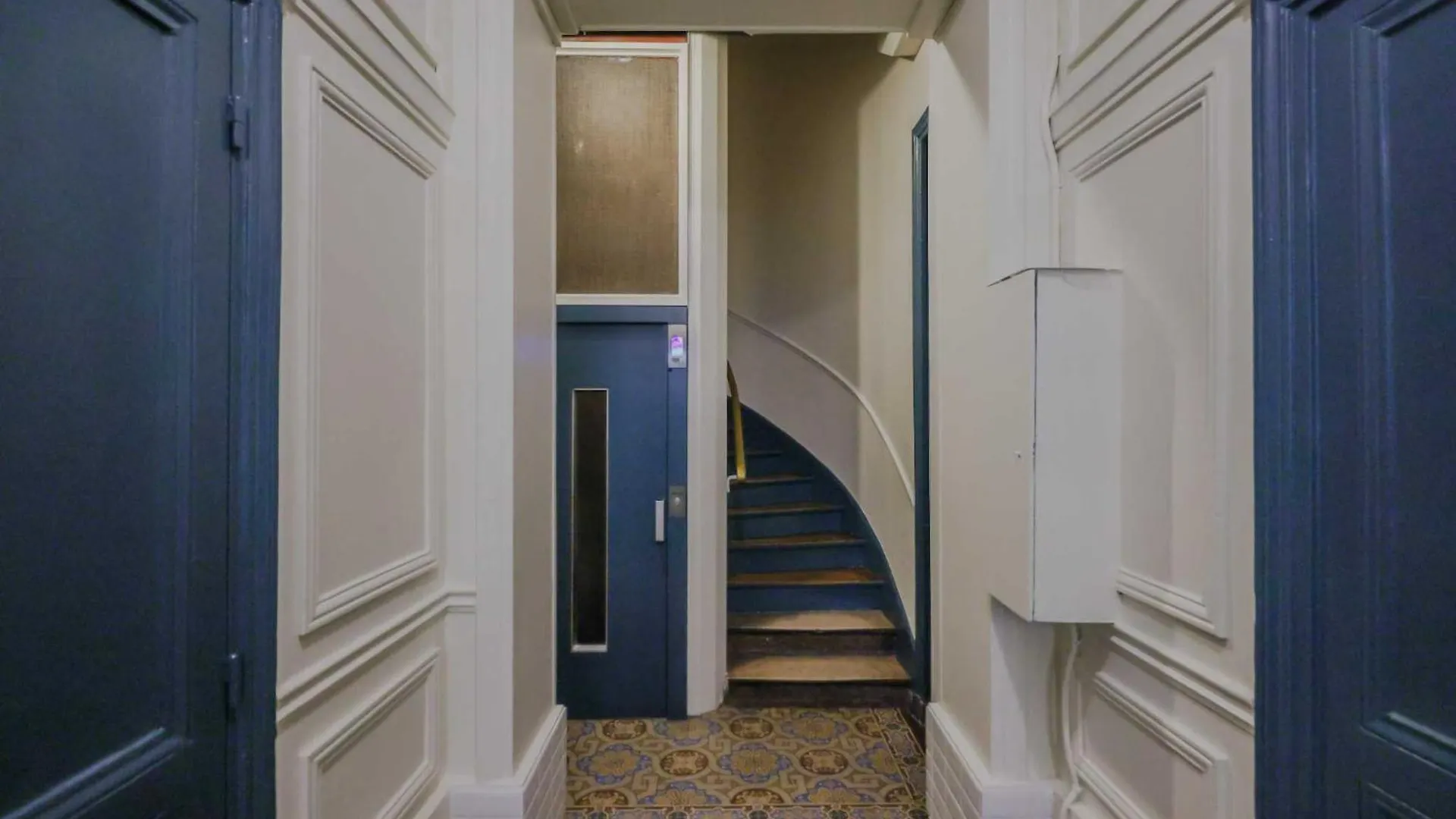 Ideally Located In The Heart Of Apartment